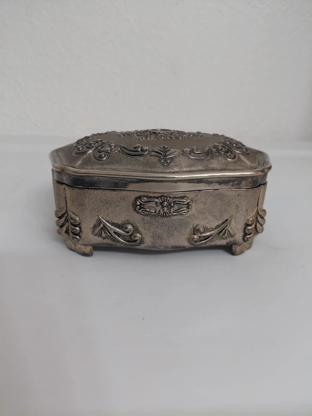 Vintage Jewelry Trinket Box Rose Design Silver Plated Footed